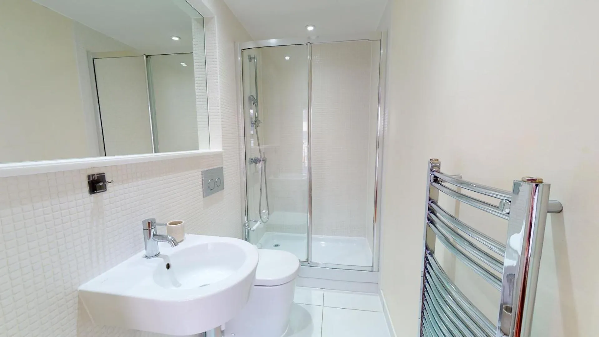 Mysquare Comfy Studio Apartment In Canary Wharf לונדון